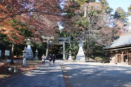 志波彦神社・鹽竈神社 東参道を進んでいった様子