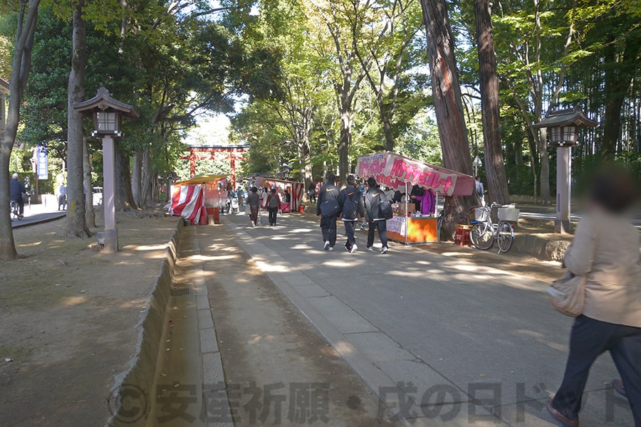 大宮氷川神社 境内までの参道の様子