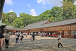 大宮氷川神社 祈祷殿および授与所の様子