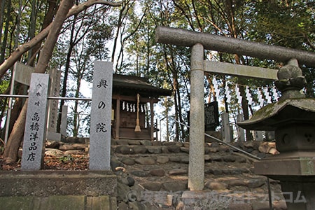 春日部八幡神社 奥の院の様子