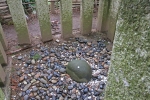 香取神宮 要石（写真の大きな石）の様子