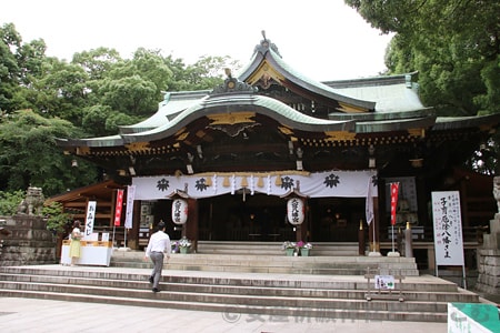 大宮八幡宮 安産祈願の御祈祷が執り行われる本殿の様子