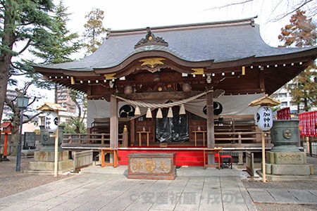 草加神社 拝殿・本殿の様子