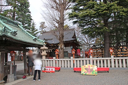 草加神社 参拝記念の立て看板の様子