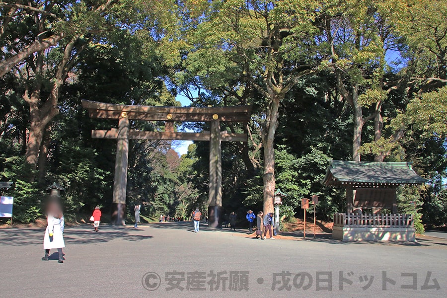 明治神宮 境内南側の入口（原宿駅側）の様子