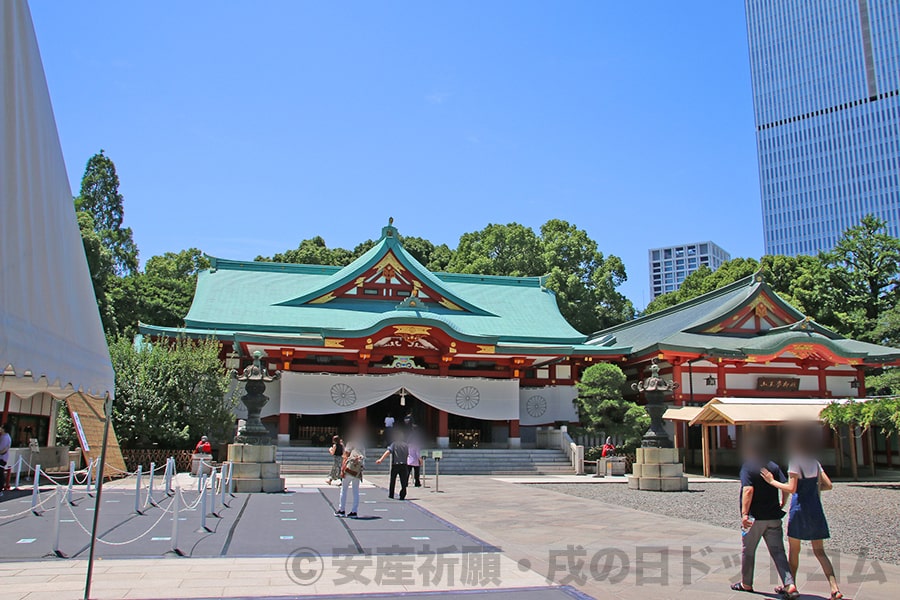 日枝神社 拝殿と夢御殿の様子